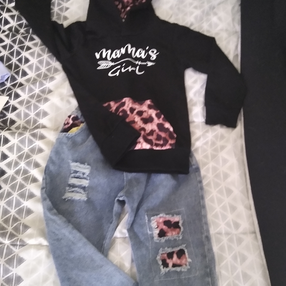 Leopard print matching pant set for toddler girl